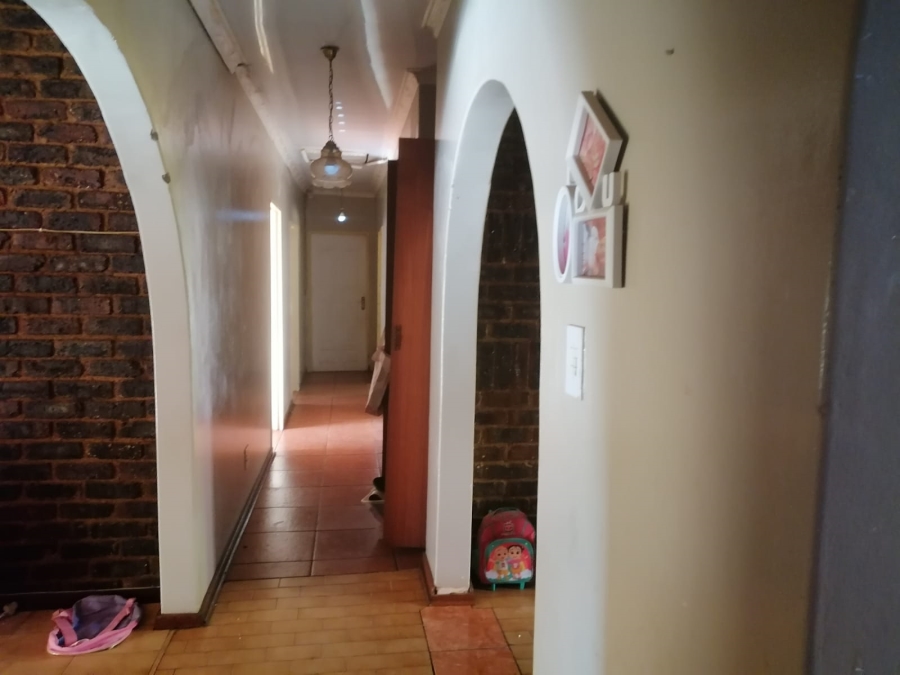 4 Bedroom Property for Sale in Geelhoutpark North West